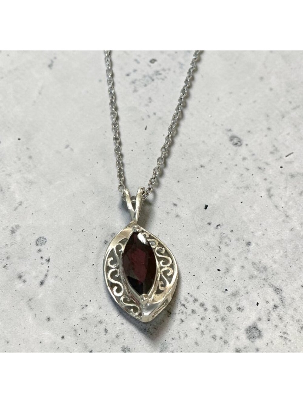 Vintage 925 Sterling Silver Necklace With Red Gemstone Pendant 18-Inch Chain Ele